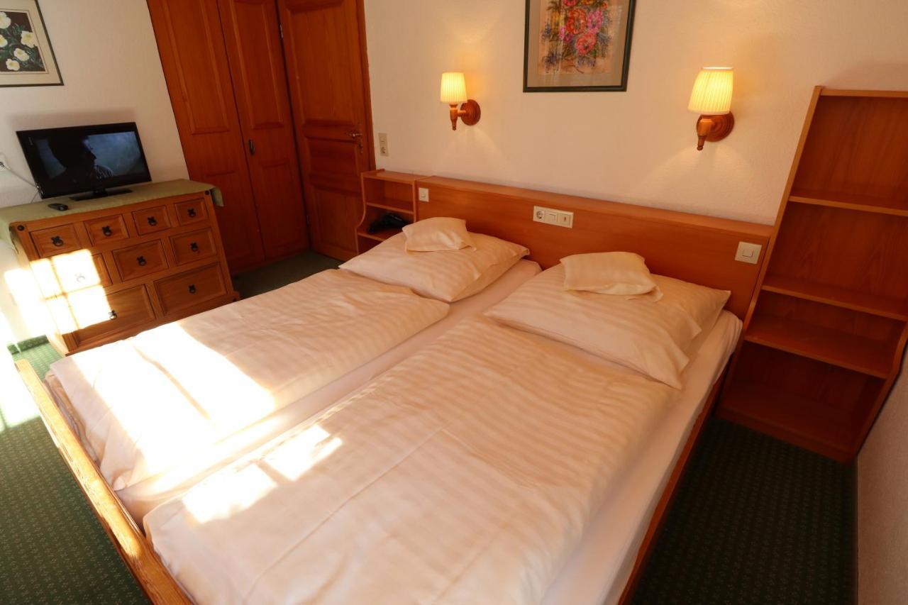 Hoehenpension Glashuette Bed&Breakfast Fruehstueckspension Hotel Garni Bonndorf im Schwarzwald Extérieur photo